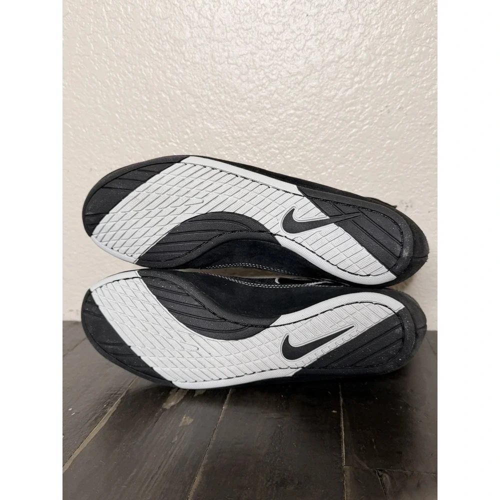 Nike lightly used